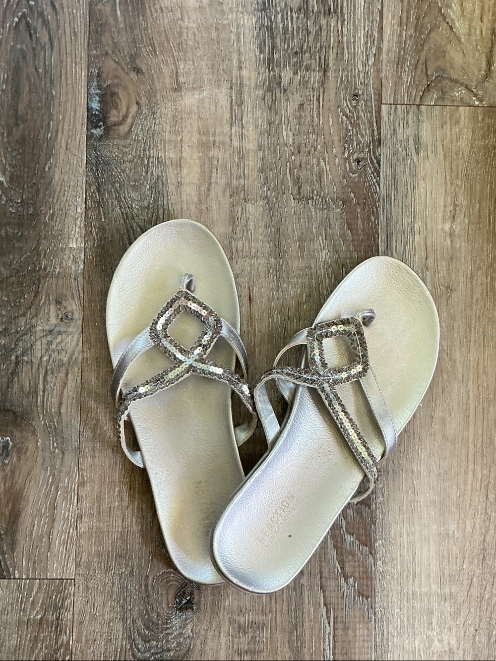 Kenneth Cole Reaction Silver Sequin Square-Accent Slide Sandals